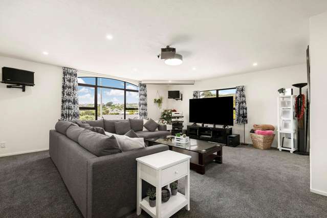 23 Ring Lane Paparangi_2