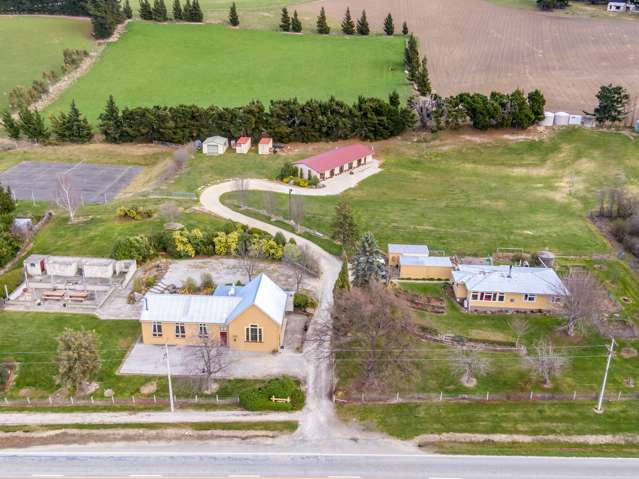 Home With Options On Otago Central Rail Trail