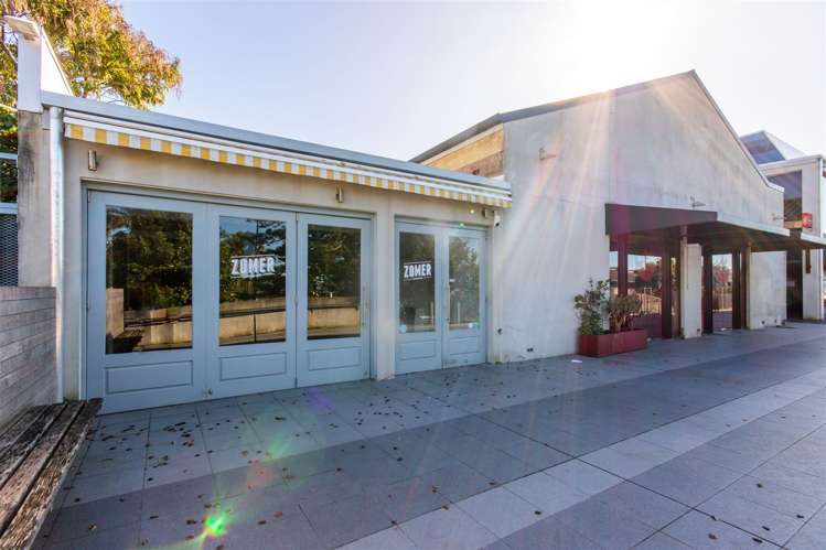 Cafe/21 Hurstmere Road_0
