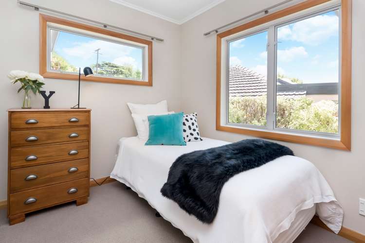 17 Glenfern Road Mellons Bay_23