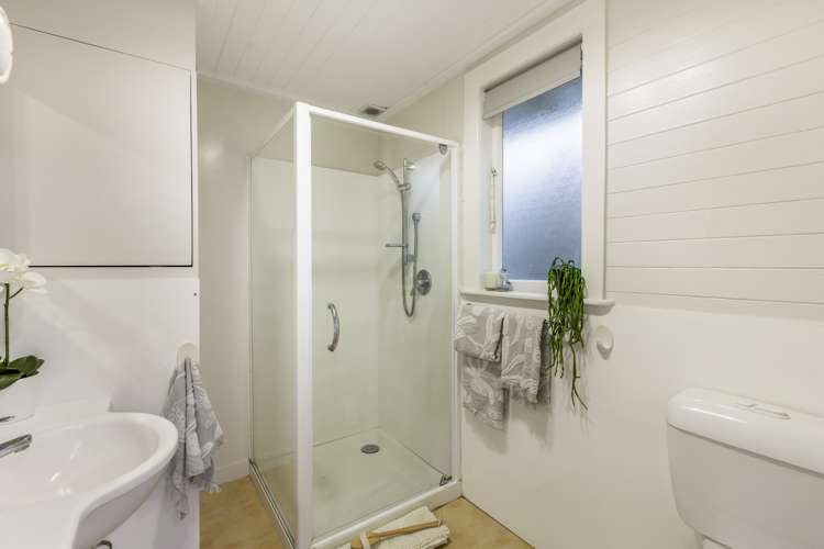 19 Tirimoana Road Te Atatu South_12