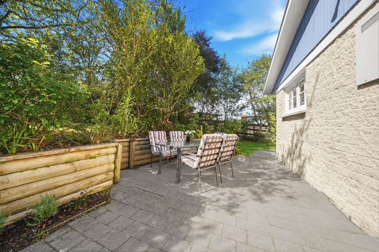 2/220 East Coast Road Forrest Hill_10