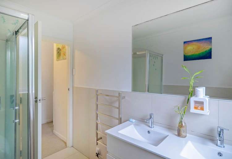 124 Edmonton Road Te Atatu South_13