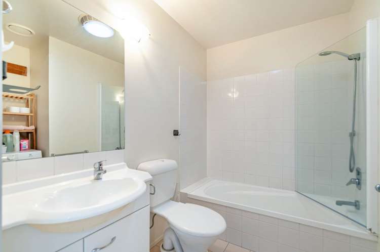 74/92 Bush Road Albany_5