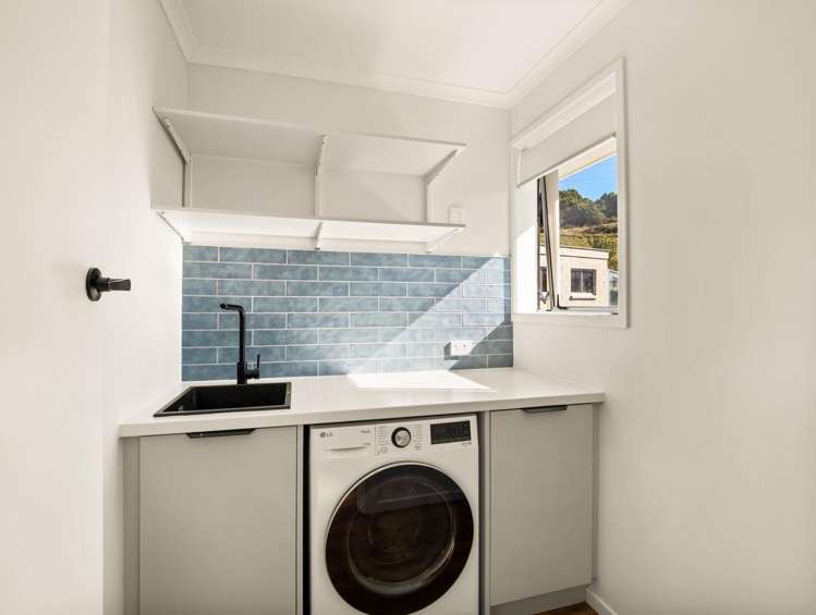 35 Stephen Street Halfway Bush_7