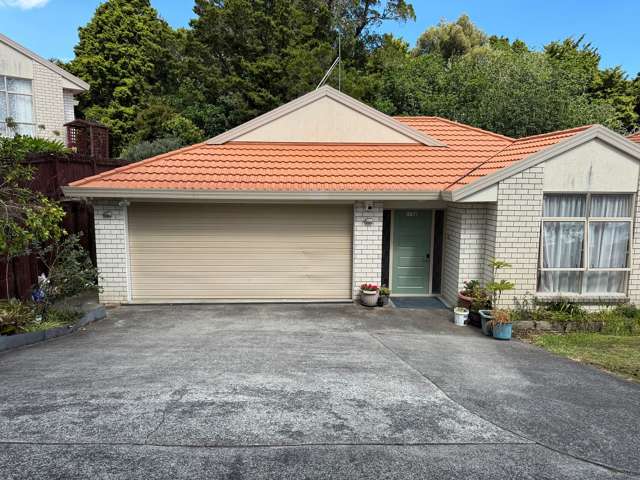 Stunning 4-Bedroom Residence in Desirable Goodwood