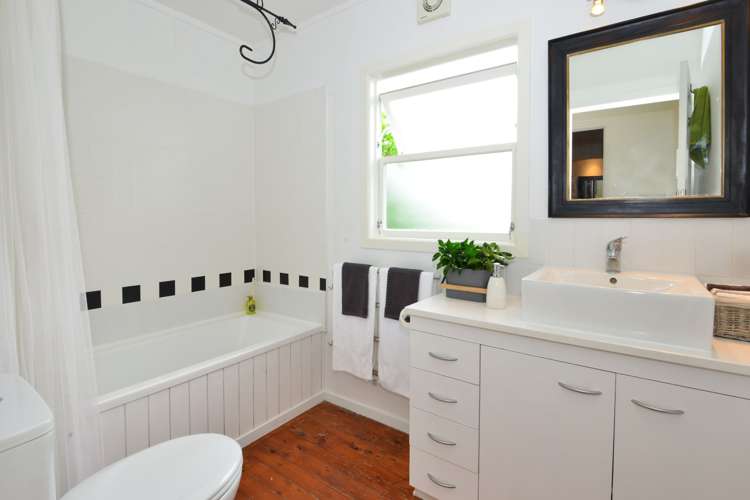 56 Riverside Road Orewa_13