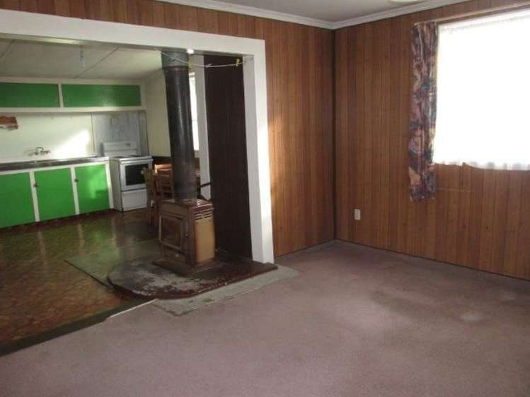 5 Broadway Reefton_3