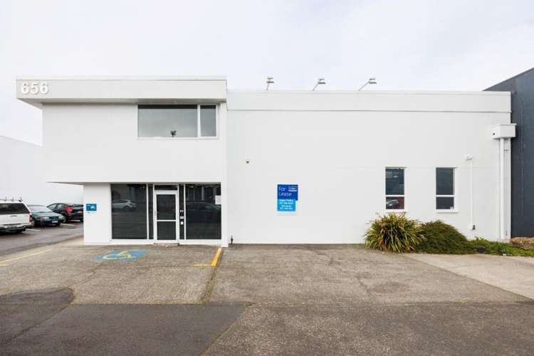 656 Tremaine Avenue Milson_18