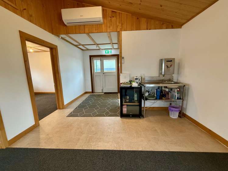 20 Bow Street Raglan_9