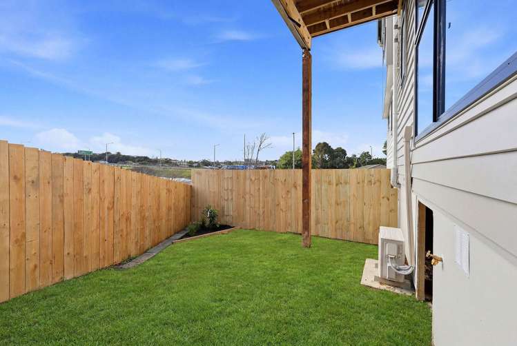 Lots1-3/12 Totaravale Drive Totara Vale_18