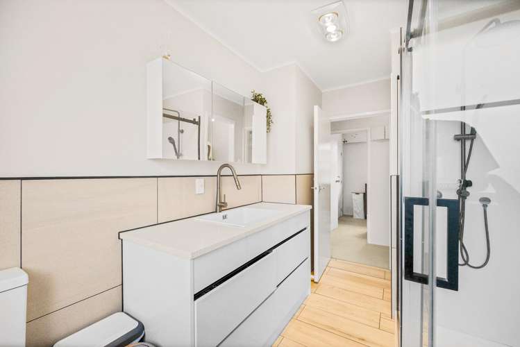 1/12 Marewa Street Te Atatu South_11