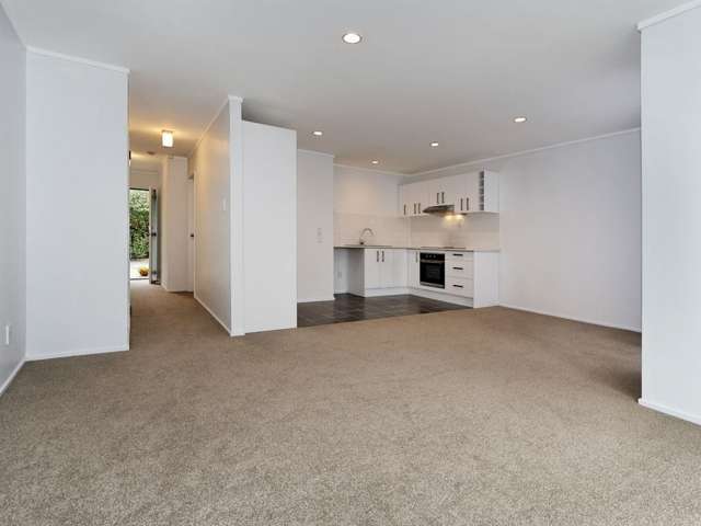 5/351 West Coast Road Glen Eden_2