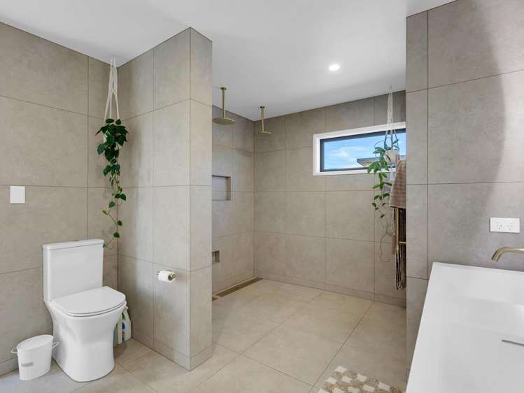 2 Taeore Lane Raglan_28