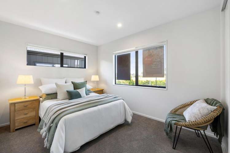 10 Paraone Crescent Conifer Grove_10