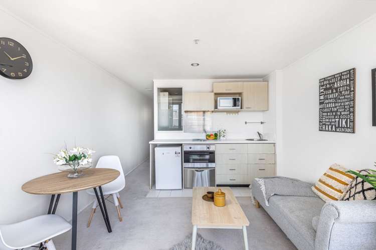 818/72 Nelson Street Auckland Central_5