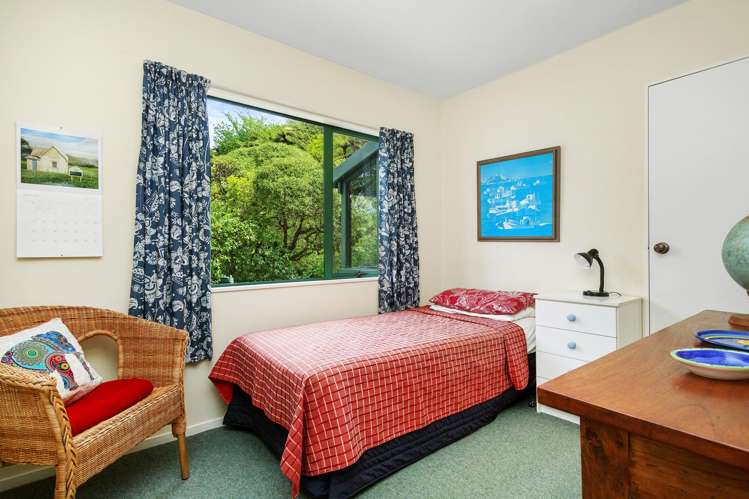 83 Miromiro Road Normandale_12