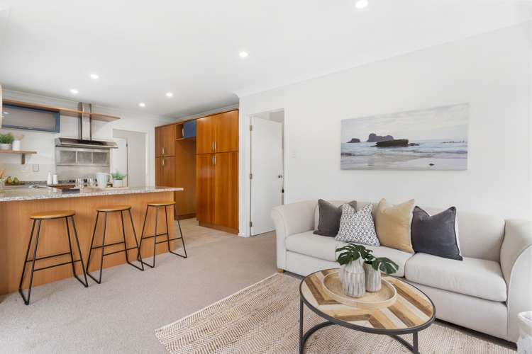 41 Gillett Place Botany Downs_9