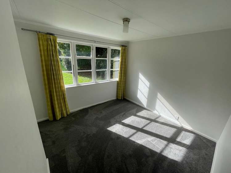 6 8 & 8A Huxley Place_18