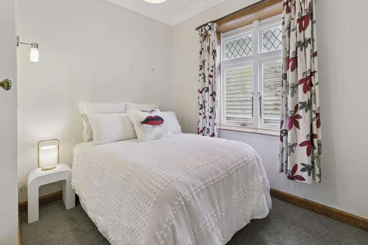 255 The Parade Island Bay_17