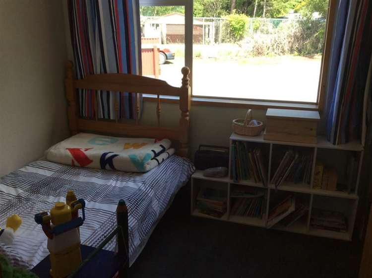 12 Lochy Road Fernhill/Sunshine Bay_4