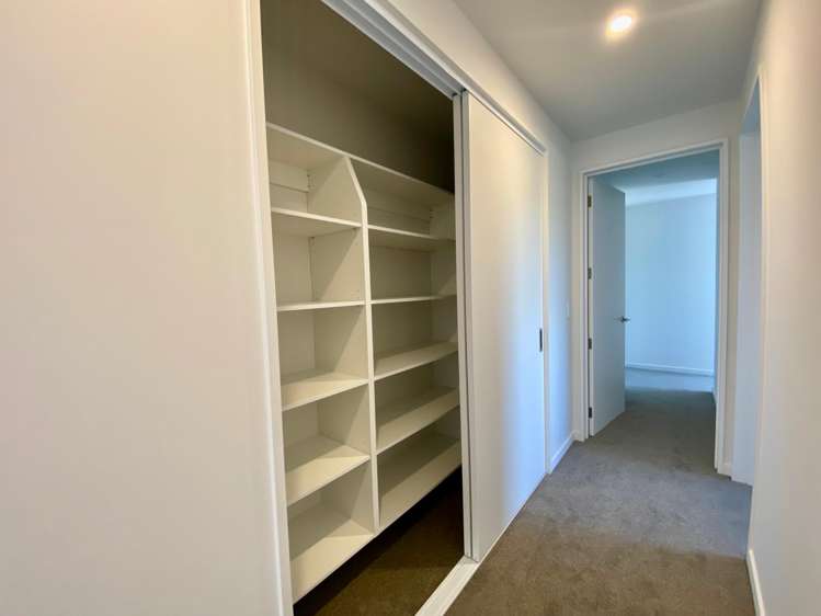 64 Southfield Drive Lincoln_13