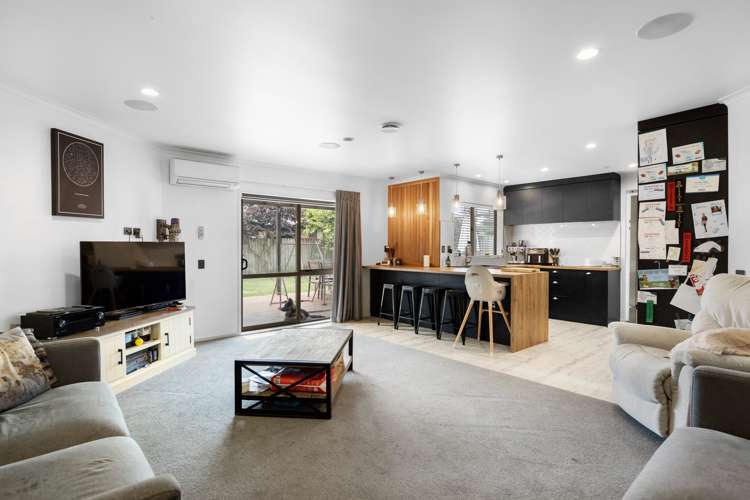 105 Barrington Drive_0