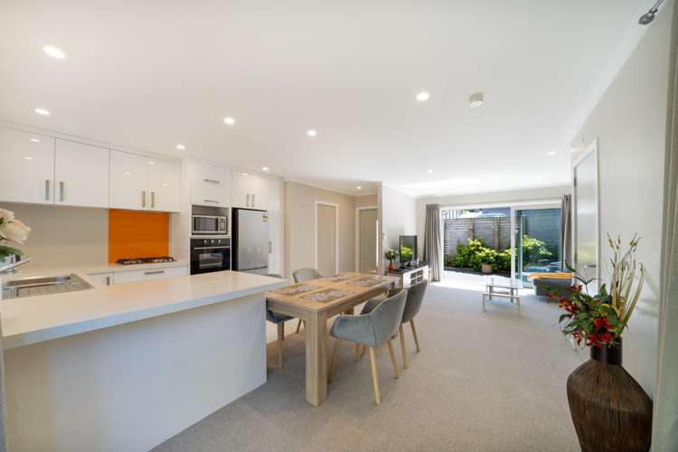 6/113 Moorefield Road Johnsonville_1