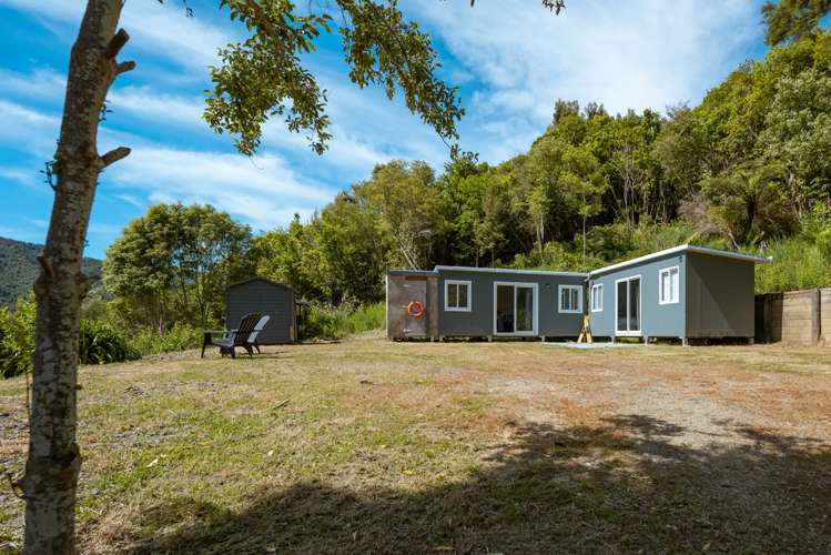 8 Oliver Place Anakiwa and Surrounds_3