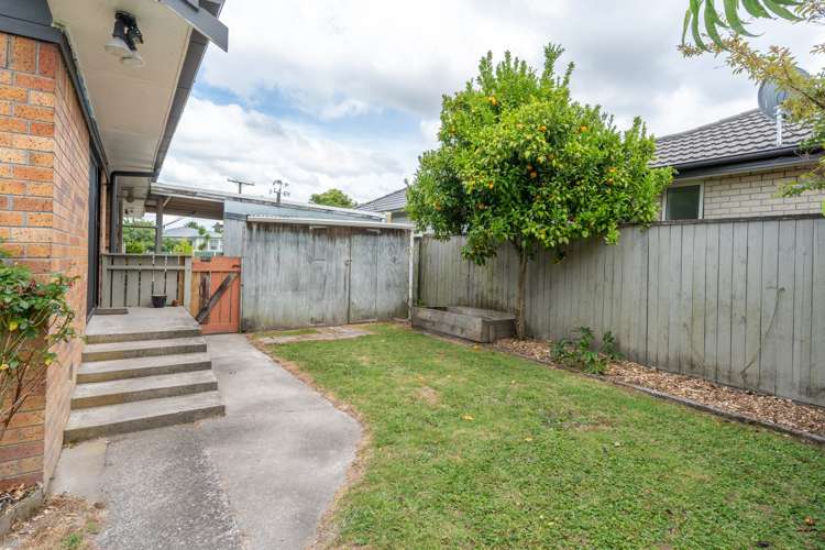 1 Southsea Crescent Silverdale_15