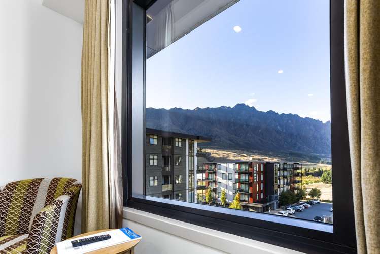 302/32 Red Oaks Drive Frankton_4