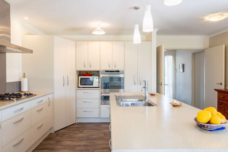 33 Ketemaringi Way Manakau_10