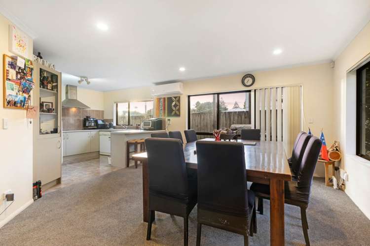 21 Asics Drive Favona_5