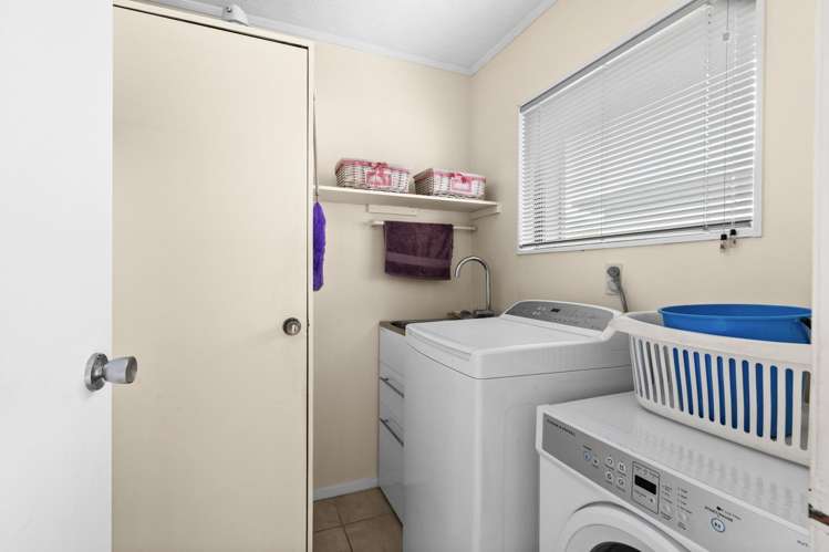 11a Cassino Crescent Onekawa_13