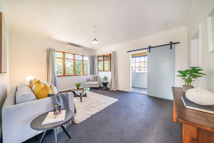 53 Palmer Crescent Silverstream_6