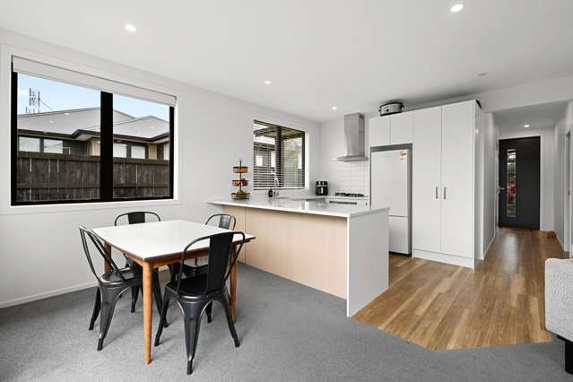 73B Houchens Road Glenview_3
