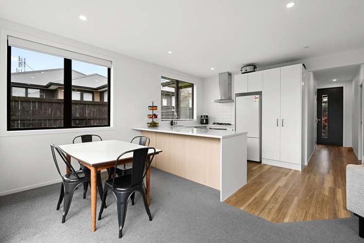 73B Houchens Road Glenview_3