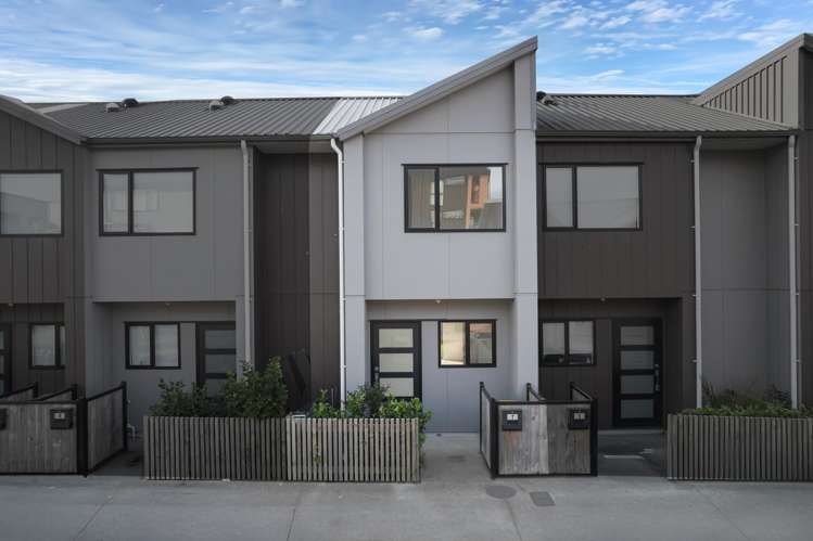 7 Eileen Newey Place_0