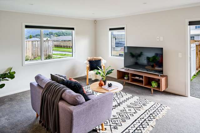 33 Henrietta Maxwell Grove Wainuiomata_4