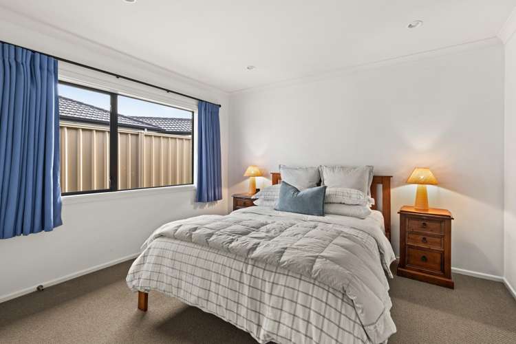 5 Lardon Place Frimley_7