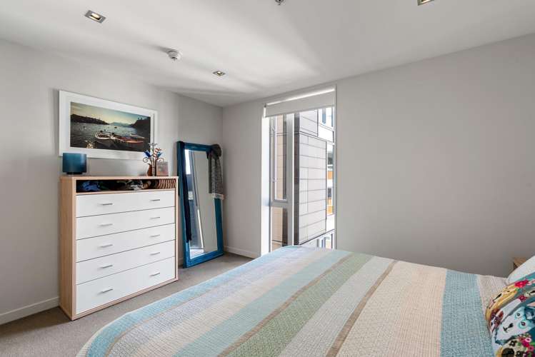 6D/82 Cable Street Te Aro_16