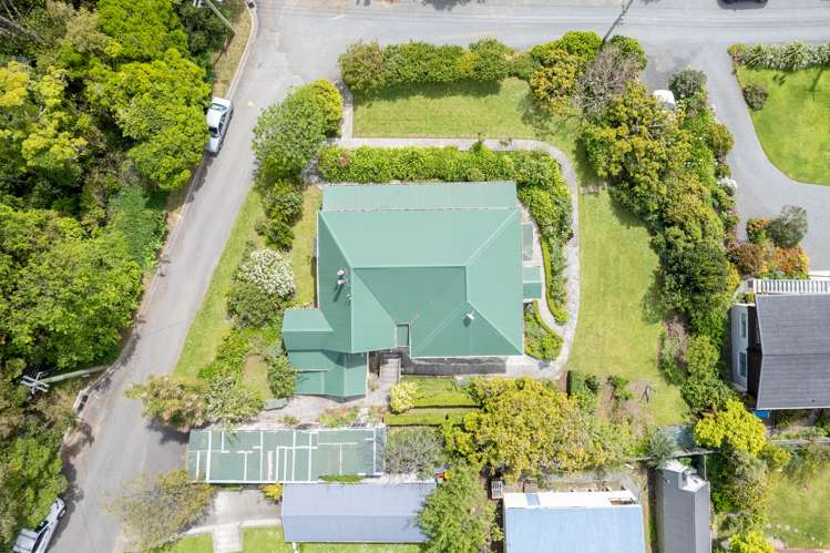 16 Aubrey Street South Akaroa_21