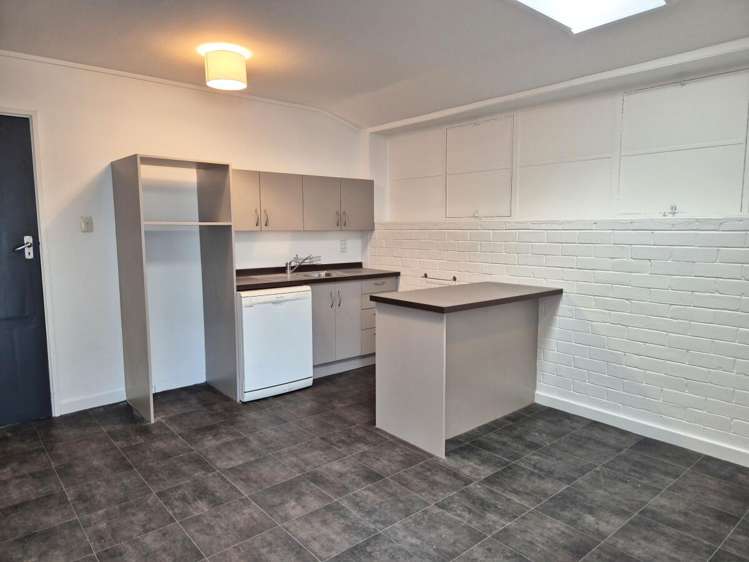 23 Bay Road Kilbirnie_9