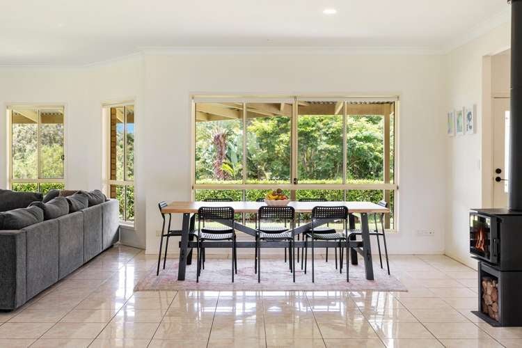 17-19 Flores Court Tamborine Mountain_9