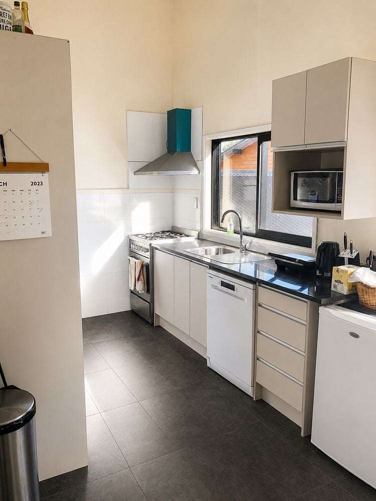 2/4 Sovereign Place Glenfield_10