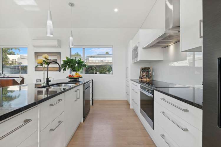 1037 Whangaparaoa Road_5