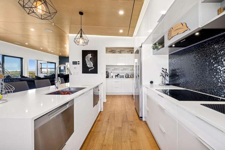 57 Hawaiian Parade Arkles Bay_11