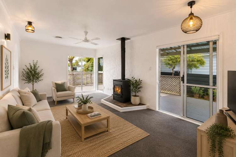 10 Leatham Crescent Opaheke_10
