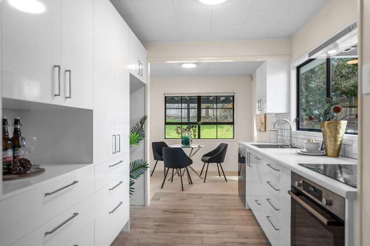 79 Santiago Crescent Unsworth Heights_3