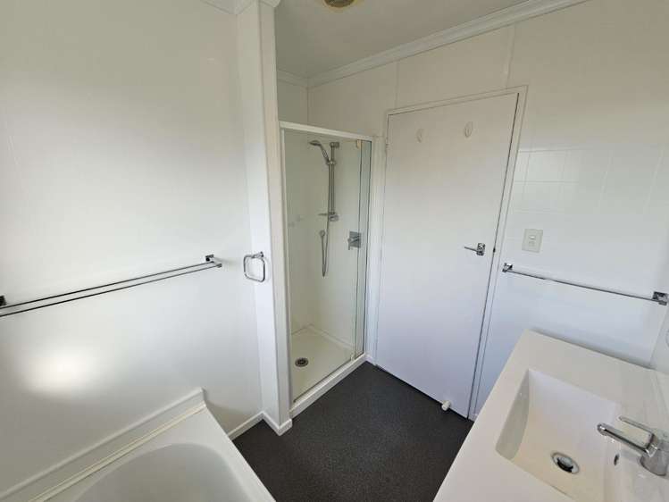 47A Glamis Ave 10825_16